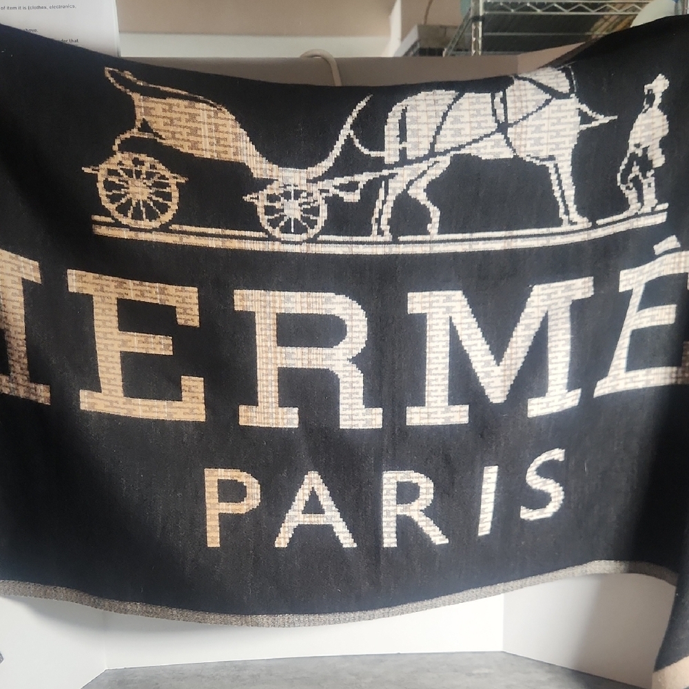 Hermès Black and White Blanket